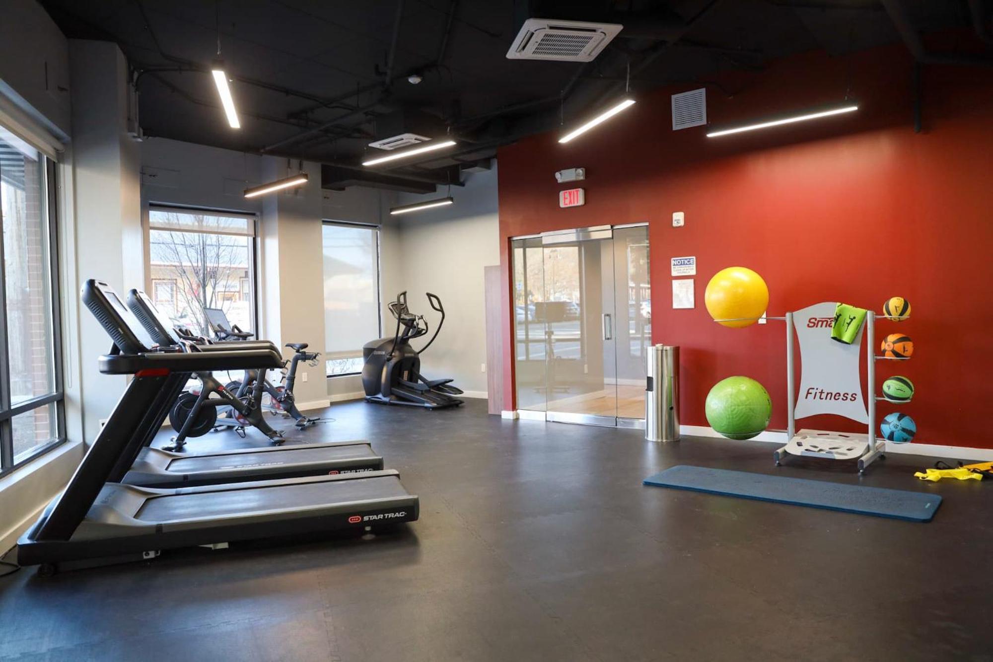 Luxury Apartment With Gym, Steps From Commuter Rail #4011 Reading Εξωτερικό φωτογραφία